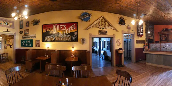 Niles Roadhouse